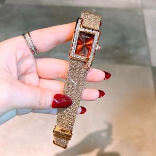 Đồng hồ verrsacce lưới vuông mới