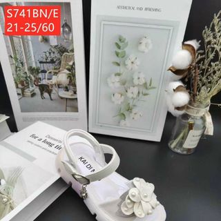 Giày sandal trẻ em /bé gái đính hoa