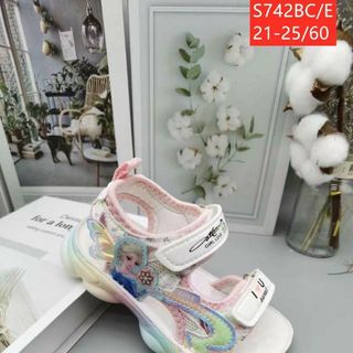 Giày sandal trẻ em đính công chúa