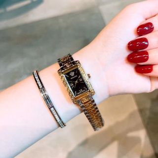 Đồng hồ vs vuông nữ nhỏ