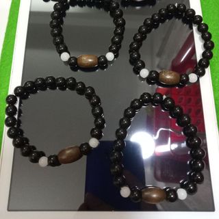 Chuỗi đeo tay đẹp đá đen
