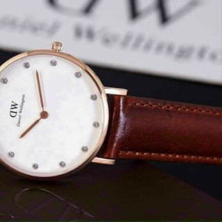 ĐỒNG HỒ DANIEL WELLlNGTON CLASSY CAO CẤP HOT HOT