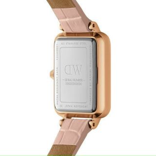 ĐỒNG HỒ D W DA VUÔNG MÀU MỚI NEW