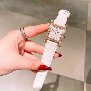 ĐỒNG HỒ HERRMES DÂY DA NỮ XINH XINH