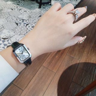 ĐỒNG HỒ ROLLEX MINI VUÔNG XINH