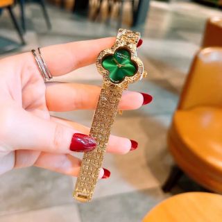 Đồng hồ cỏ bốn lá đẹp mới