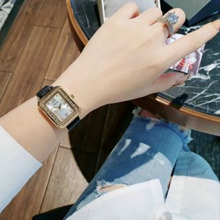 ĐỒNG HỒ GUEES CHIPU DA NỮ XlNH