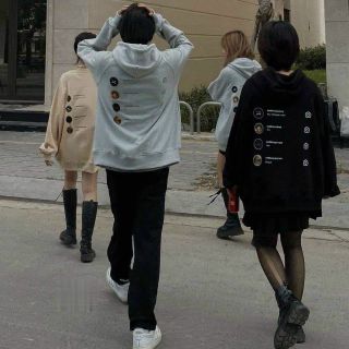 Áo hoodie logo in máy ảnh form dưới 70kg đẹp