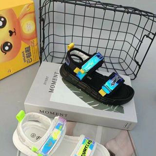 Sandal trẻ em đi học phong cách thời trang
