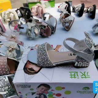 Giày sandal trẻ em /bé gái thời trang sỉ giá rẻ