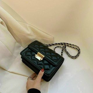 TÚI ĐEO CHÉO VÂN TRÁM KHOÁ MIU ĐƠN GIẢN DỄ PHỐI ĐỒ