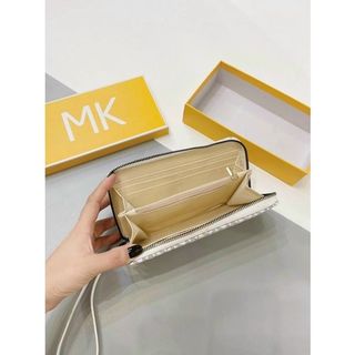 VÍ DÀI MK TIỆN LỢI THỜI TRANG
