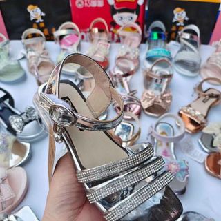 Sandal trẻ em kiểu dáng đẹp sỉ giá xưởng