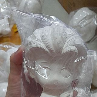 Tượng thạch cao tô màu và tranh cát giá sỉ