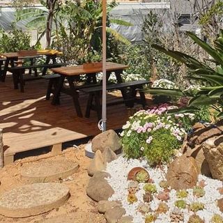Dù tròn chính tâm, dù 2 tầng, dù cafe, đường kính 3m ( đã bao gồm đế bê tông)