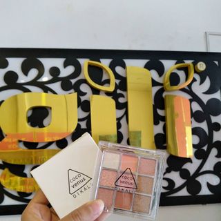 Bảng phấn mắt nhũ lì 9 ô vuông Dikalu baby