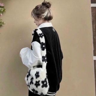 Áo khoác nhung cổ bẻ kiểu bomber logo thêu symbolic