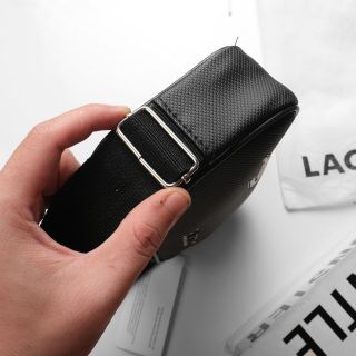 Túi đeo chéo, túi đeo dành cho nam chất liệu si da chống nước 100% logo dập nổi • Size | 20cm x 13cm x 5cm