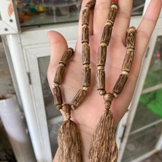Vòng cổ trầm tốc Lào
