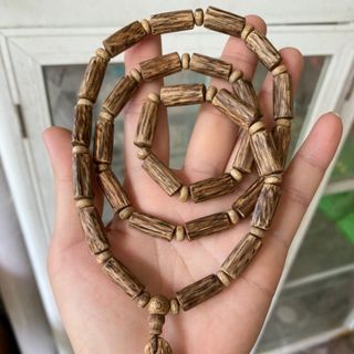 Vòng cổ trầm tốc Lào