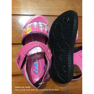 Giày sandal đi học, đi chơi họa tiết búp bê dành bé gái siêu nhẹ, siêu bền, giá rẻ