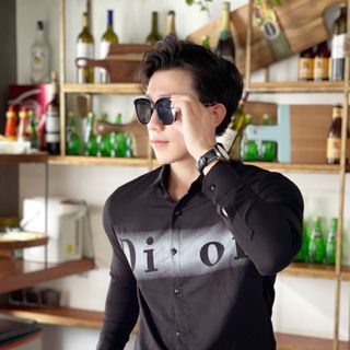 ÁO NAM SƠ MI DÀI TAY LOANG MÀU IN CHỮ