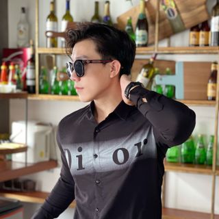 ÁO NAM SƠ MI DÀI TAY LOANG MÀU IN CHỮ