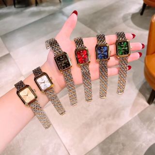 Đồng hồ rolexvuong mới