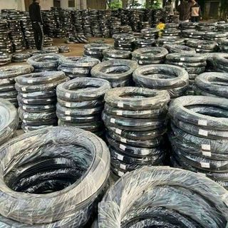 Dây nhôm đen uốn uốn cây cảnh