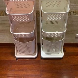 Kệ nhựa 3 tầng có bánh xe