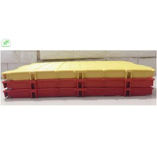 3 Tấm Nhựa Lót Sàn Chuồng Chó, Chuồng Heo, Mèo... Kích thước 40×55x3.5cm Có Thể Ghép Vào Nhau, Nhiều Màu - Tấm nhựa lót