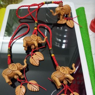 Dây treo phong thủy hình con voi
