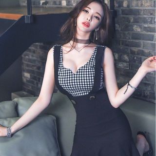 ĐẦM ÔM CARO PHỐI ĐEN - DT1646