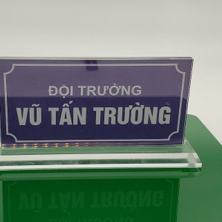 Biển chức danh mica kích thước 10x20cm đế 1.5cm