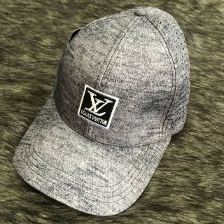 Nón kết hình vuông L V NK