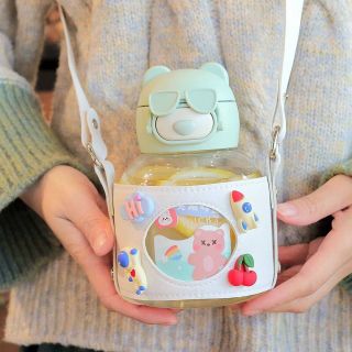 BÌNH NƯỚC HÌNH MẮT KÍNH GẤU SIÊU KUTE TẶNG KÈM DÂY ĐEO CÓ ỐNG HÚT TIỆN LỢI