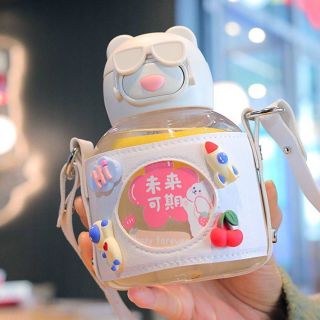 BÌNH NƯỚC HÌNH MẮT KÍNH GẤU SIÊU KUTE TẶNG KÈM DÂY ĐEO CÓ ỐNG HÚT TIỆN LỢI