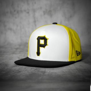 Mũ P Trắng Vàng Snapback