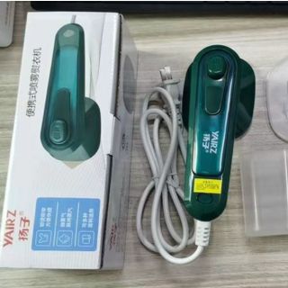 Bàn là hơi nước cầm tay.