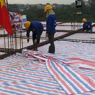 Bạt sọc 3 màu, bạt xây dựng, lót sàn bê tông, che mưa nắng (khổ 4mx50m)