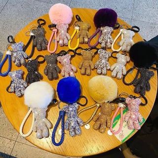 Set tự làm móc chìa khoá đính đá gấu Bearbrick DIY handmade
