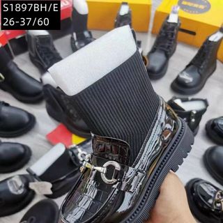 Giày boots trẻ em cổ thấp màu đen giá rẻ