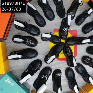 Giày boots trẻ em cổ thấp màu đen giá rẻ