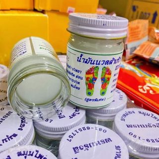 dầu cù là thái mát xa nguyệt thông máu
