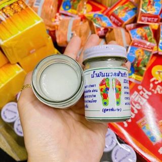 dầu cù là thái mát xa nguyệt thông máu