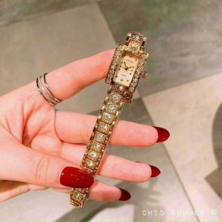 ĐỒNG HỒ CARRTlER NHÍ NỮ XINH