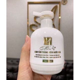 chai_sữa_tắm_mềm_nước_hoa_Acosmetics_phương_anh