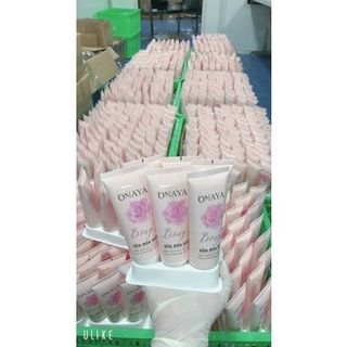 tiep sữa rửa mặt bong.onaya trăng sáng mịn màng da