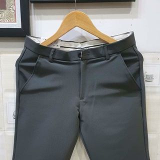 QUẦN SHORT GIÃN 4 CHIỀU