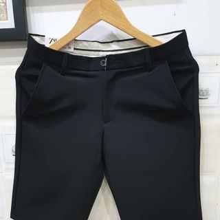 QUẦN SHORT GIÃN 4 CHIỀU